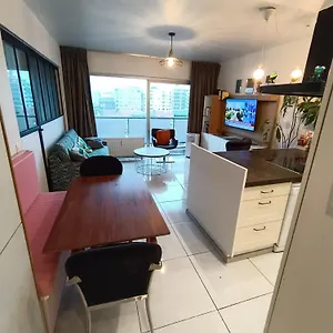 Appartement Centre 13 Quai Godefroid Kurth Pour 2 Pers A 25 Min Gare Guillemins, Luik